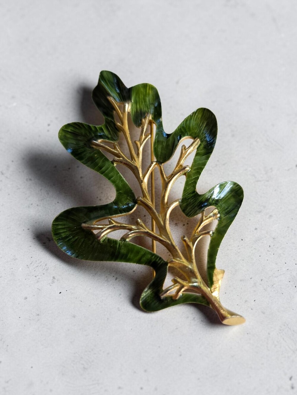 Sarah Coventry "Enchanted Forest" Oak Leaf Brooch Pin (Vintage 1967)